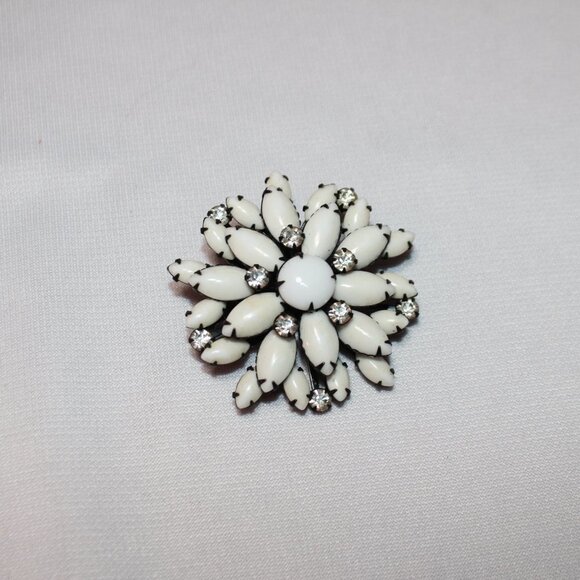 Vintage Milk Glass and Rhinestone Brooch - Picture 3 of 6